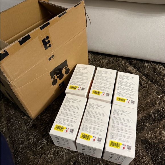 Full set of Popmart BIE Big Into Energy Labubus - Picture 4 of 6